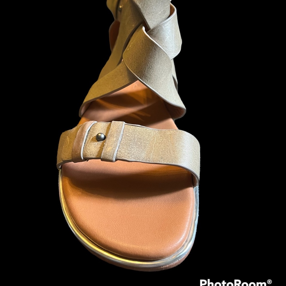 Gentle Souls Blessie Gladiator Sandal Flat Shoe Size 11